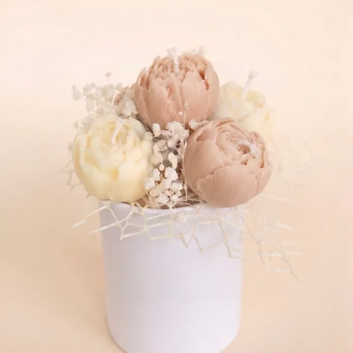 Medium beige and cream candle bouquet